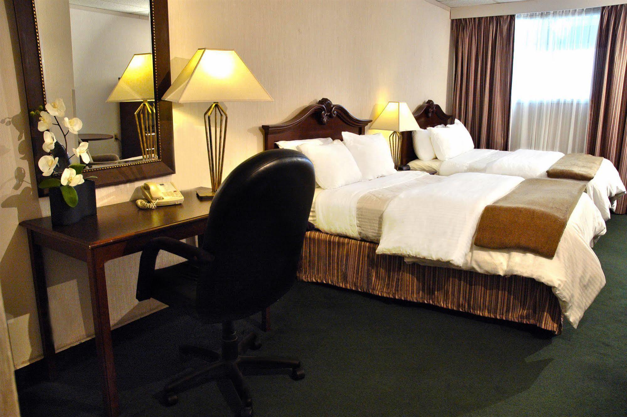 Ambassador Hotel Sudbury Exteriér fotografie